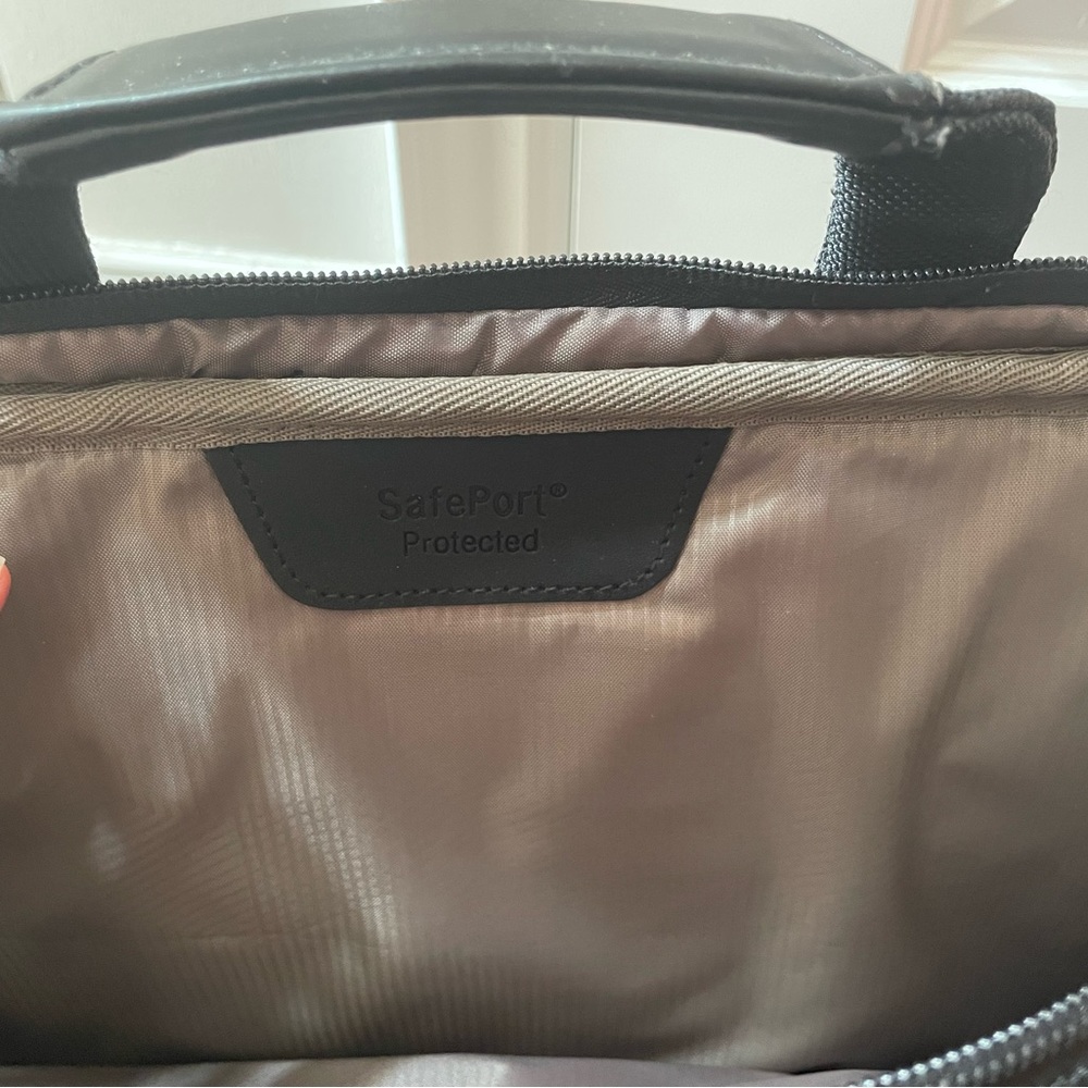 Laptop bag - Picture 8 of 9